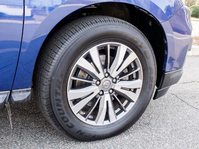 Used 2019 Nissan Pathfinder SV image 8