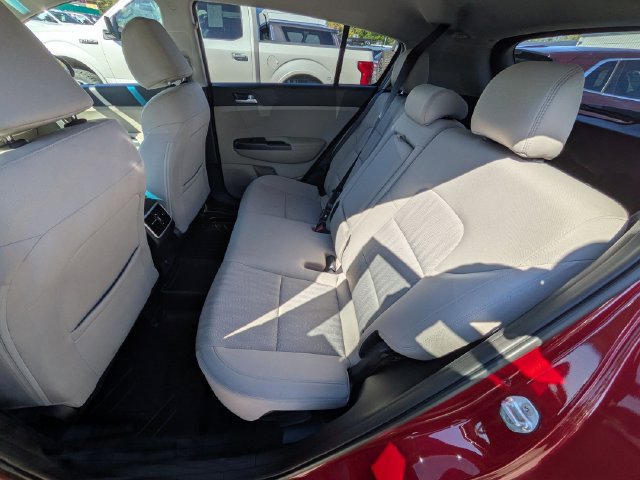 Used 2022 Kia Sportage LX AWD/4WD image 16