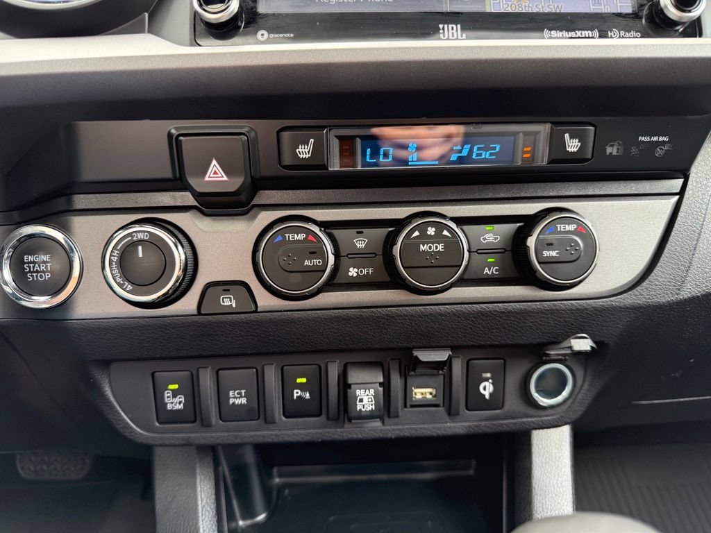 Used 2022 Toyota Tacoma TRD Sport w/ TRD Premium Sport Package AWD/4WD image 16