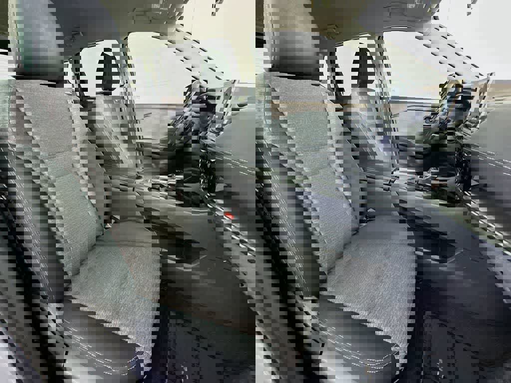 Used 2021 Nissan Rogue SV image 15