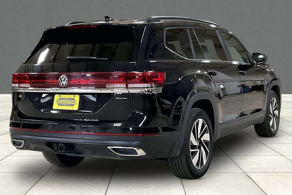 Used 2025 Volkswagen Atlas SE AWD/4WD image 12