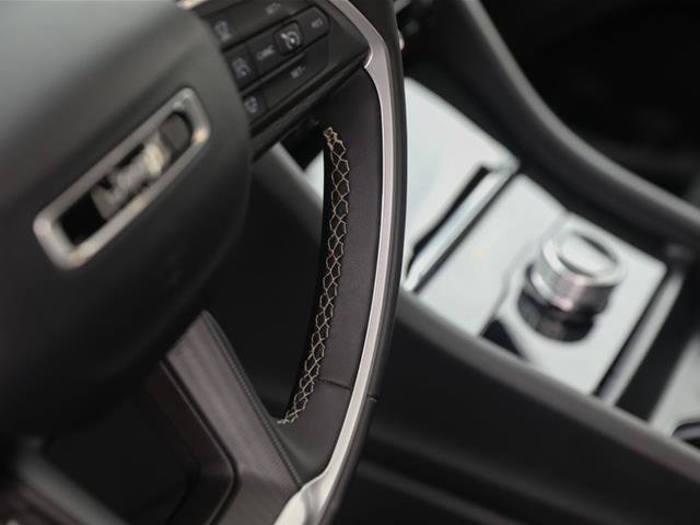 Used 2024 Jeep Grand Cherokee L Altitude AWD/4WD image 26