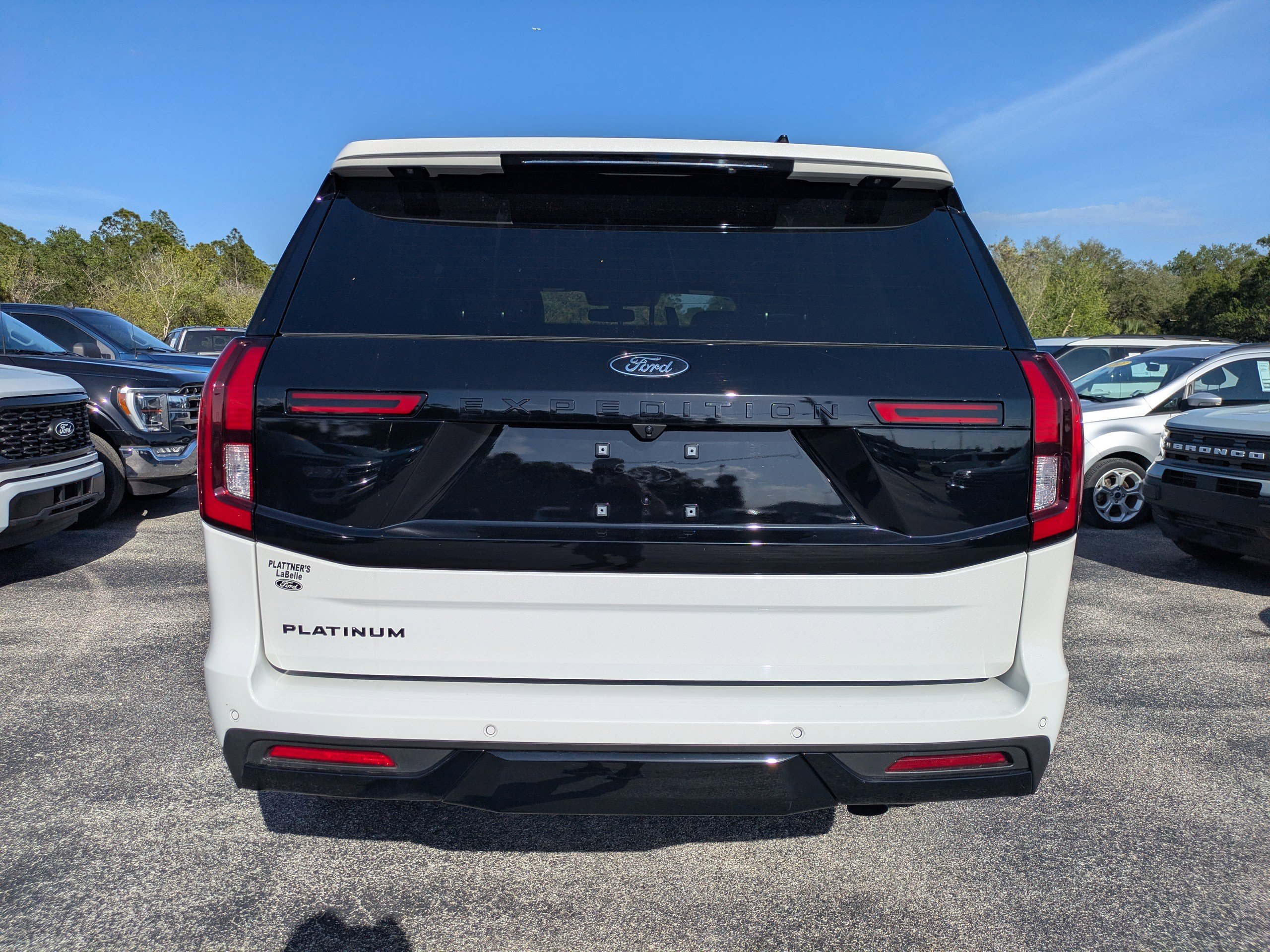 Certified 2025 Ford Expedition Platinum w/ Stealth Appearance Package AWD/4WD image 5