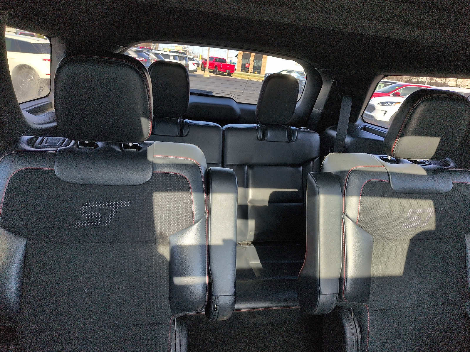 Certified 2025 Ford Explorer ST AWD/4WD image 11