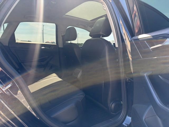 Used 2024 Volkswagen Jetta SEL FWD image 17