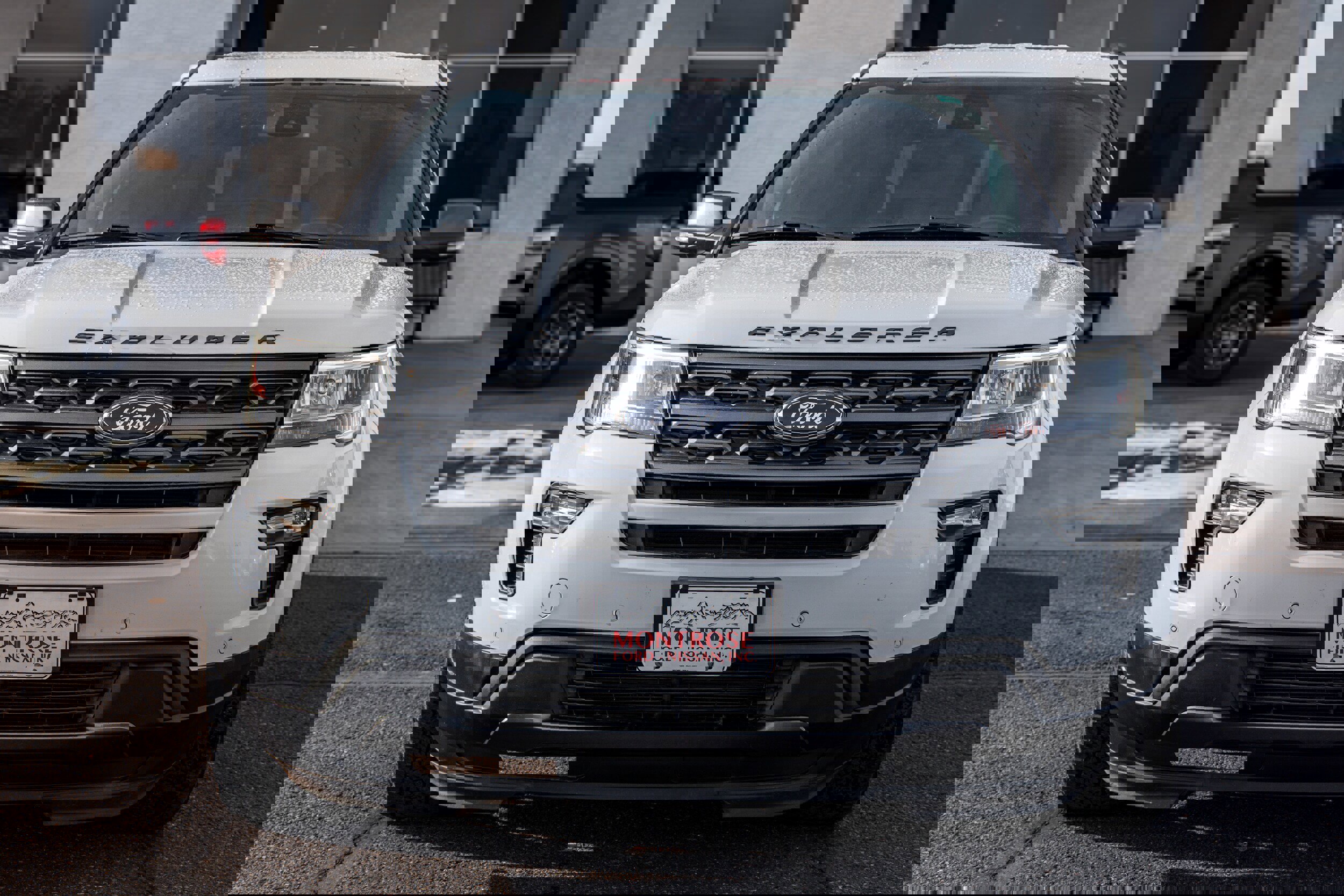 Certified 2018 Ford Explorer XLT w/ Equipment Group 202A image 2