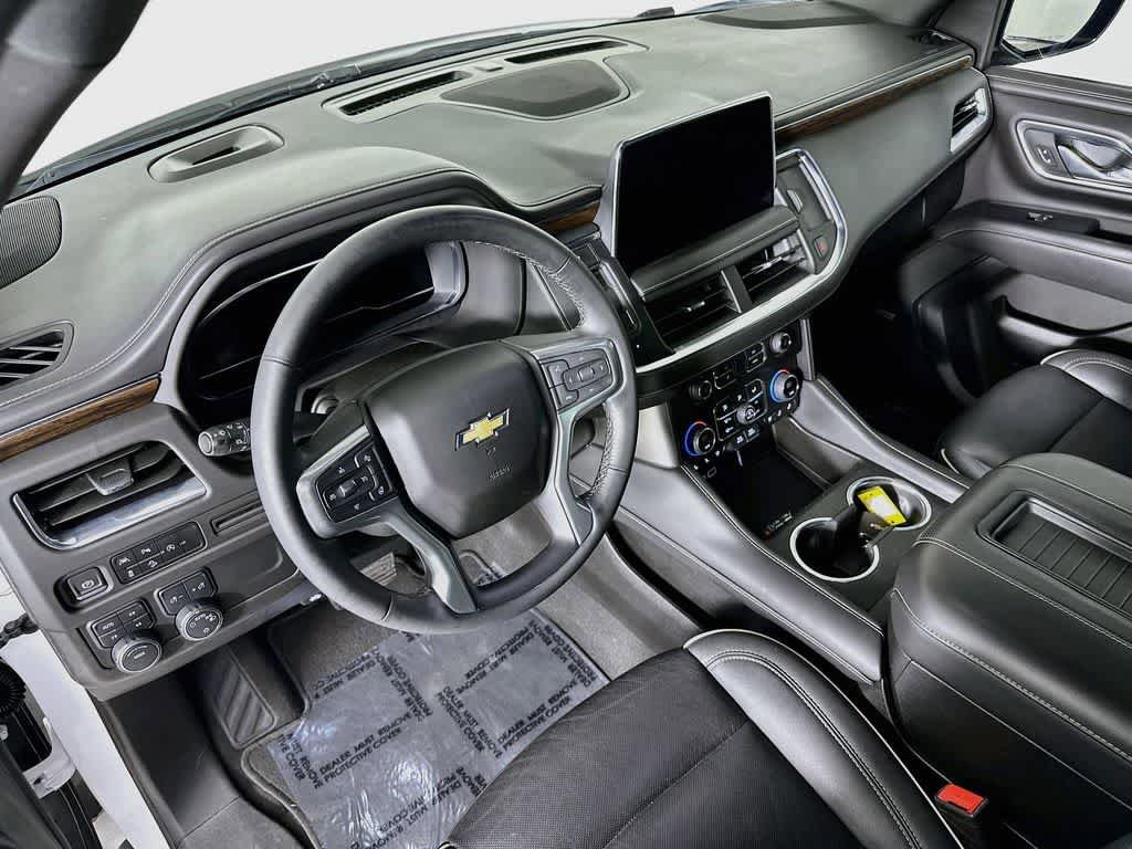 Used 2023 Chevrolet Suburban Premier AWD/4WD image 2