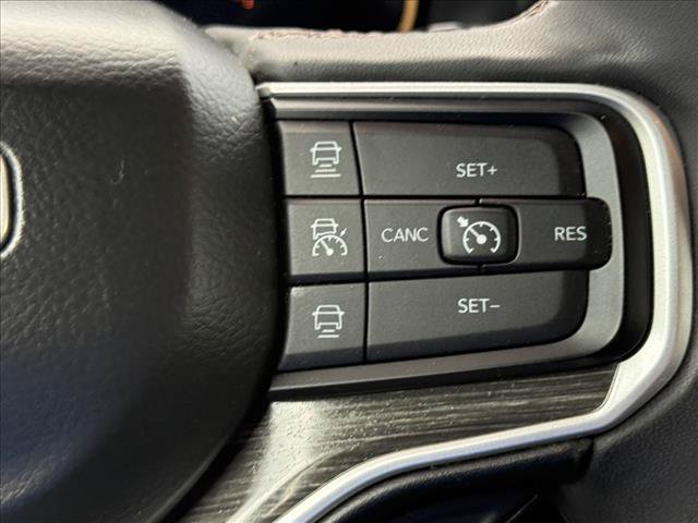 Used 2022 Jeep Wagoneer Series III AWD/4WD image 23