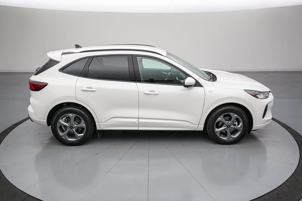 Certified 2023 Ford Escape ST-Line Select w/ Tech Pack #2 AWD/4WD video 3