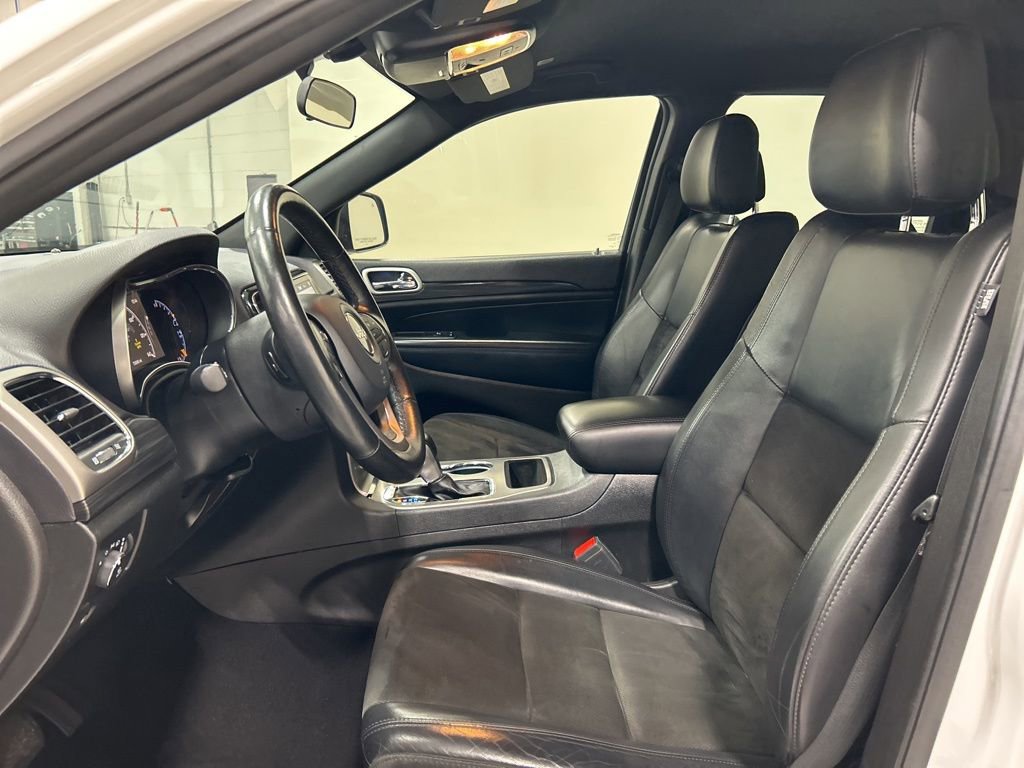 Used 2021 Jeep Grand Cherokee Laredo X image 10