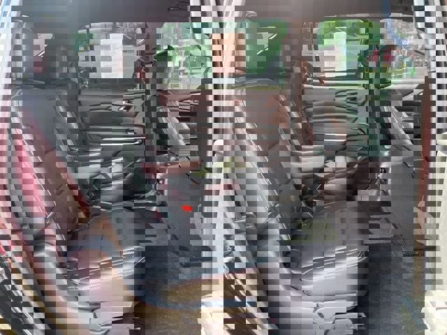 Used 2024 Chevrolet Traverse LT w/ Midnight/Sport Edition image 19