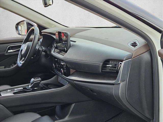 Used 2021 Nissan Rogue SL w/ Premium Package image 25