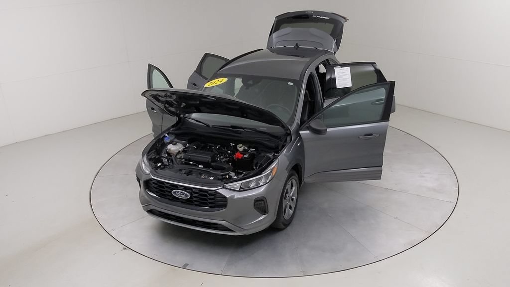 Certified 2024 Ford Escape ST-Line w/ Tech Pack #1 AWD/4WD image 42