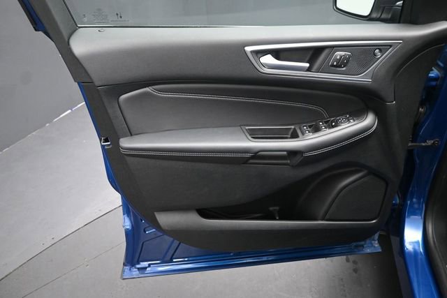 Certified 2024 Ford Edge Titanium w/ Equipment Group 301A AWD/4WD image 18