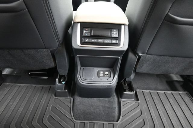 Used 2023 Subaru Ascent Limited AWD/4WD image 22