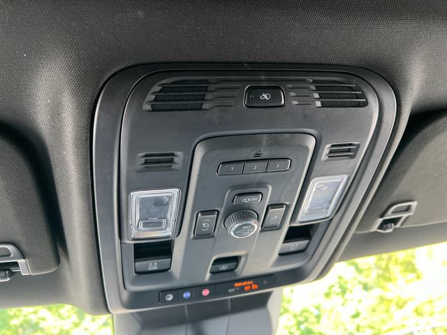 Used 2023 Cadillac Escalade ESV Sport AWD/4WD image 32