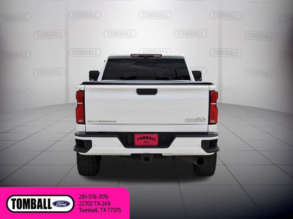 Used 2024 Chevrolet Silverado 2500 High Country w/ Technology Package AWD/4WD image 7