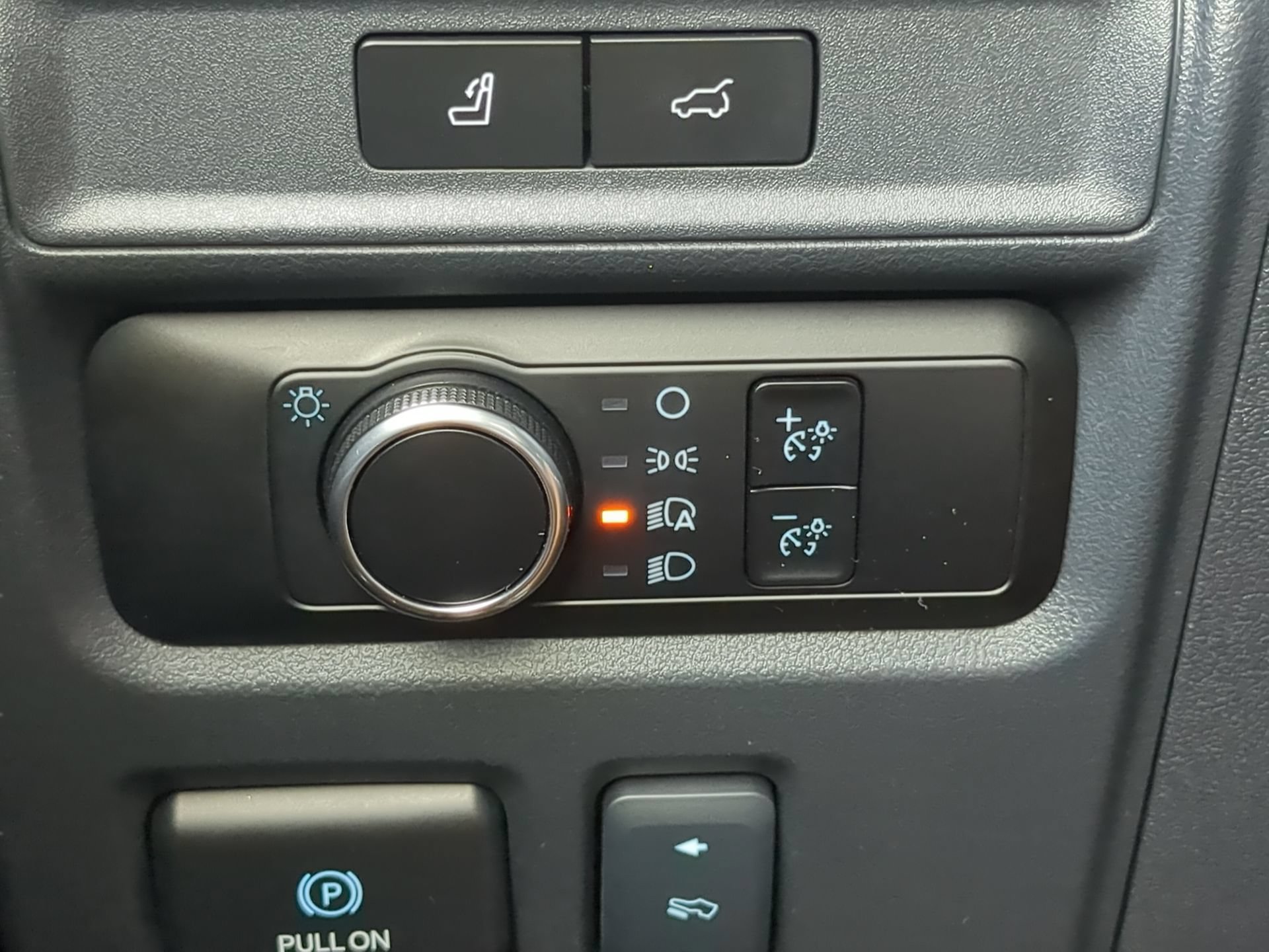 Certified 2024 Ford Expedition XLT RWD image 65