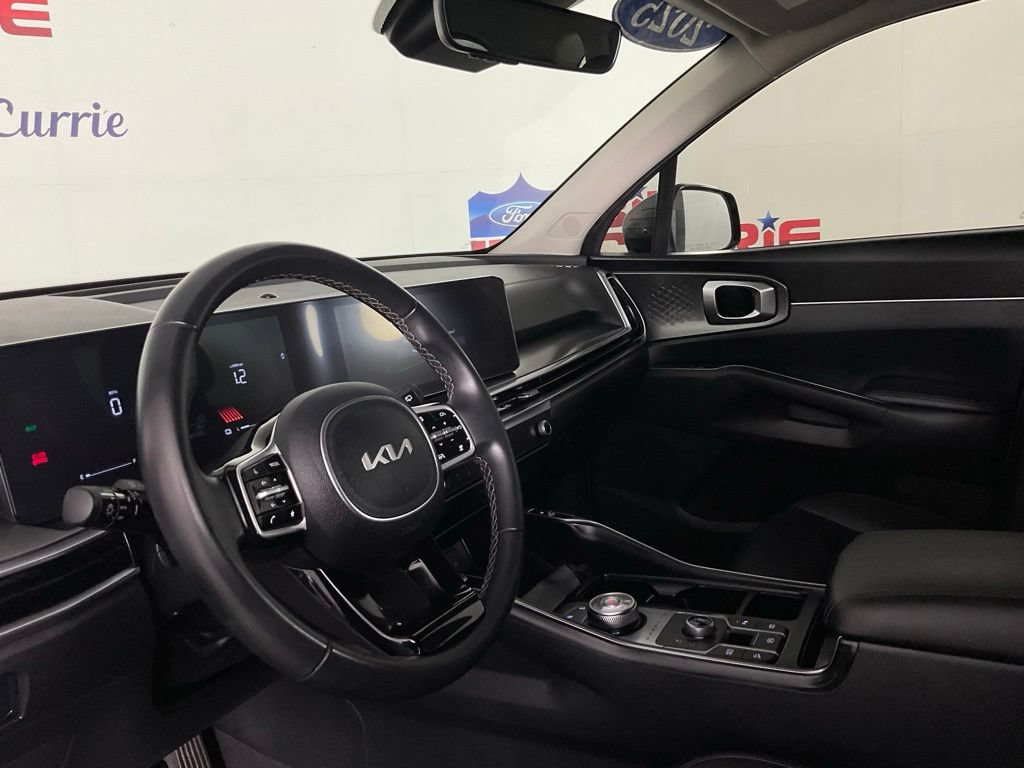 Used 2025 Kia Sorento EX AWD/4WD image 13