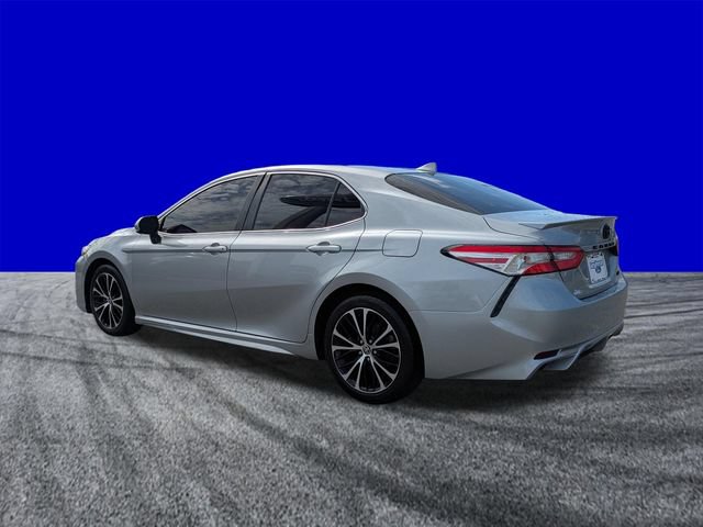 Used 2020 Toyota Camry SE FWD image 6