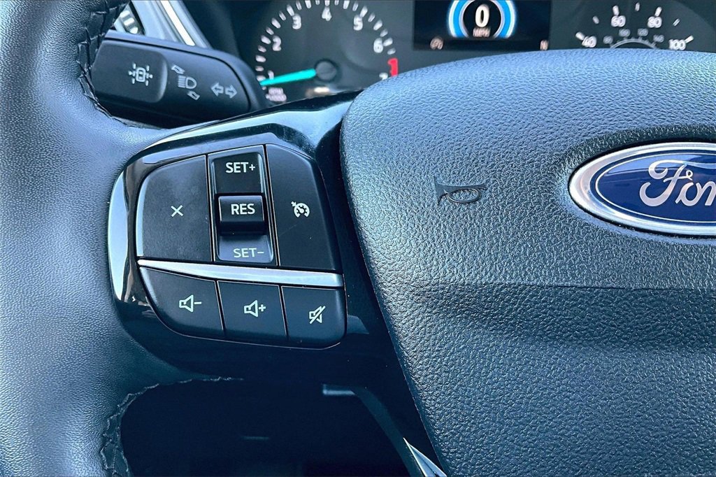 Certified 2022 Ford Escape SE w/ Cold Weather Package image 18