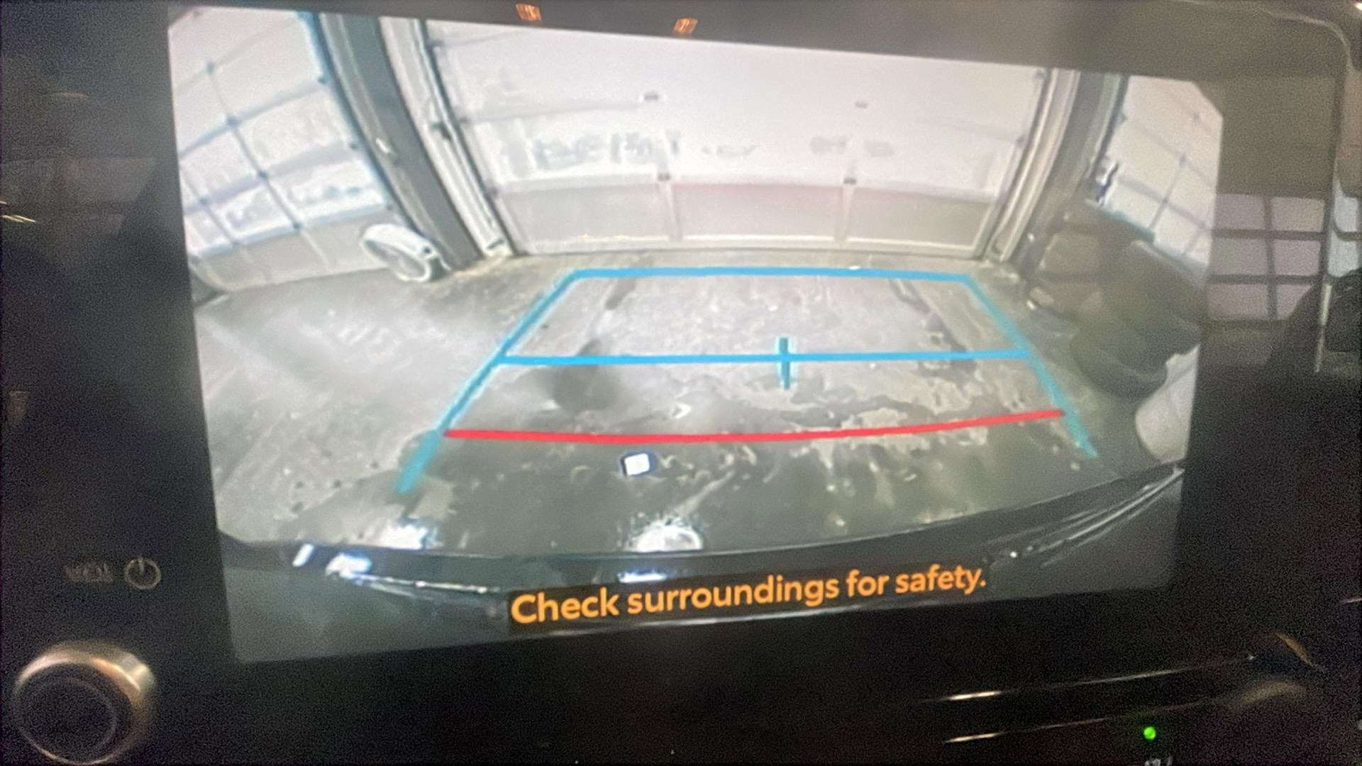 Used 2023 Toyota Highlander L image 27