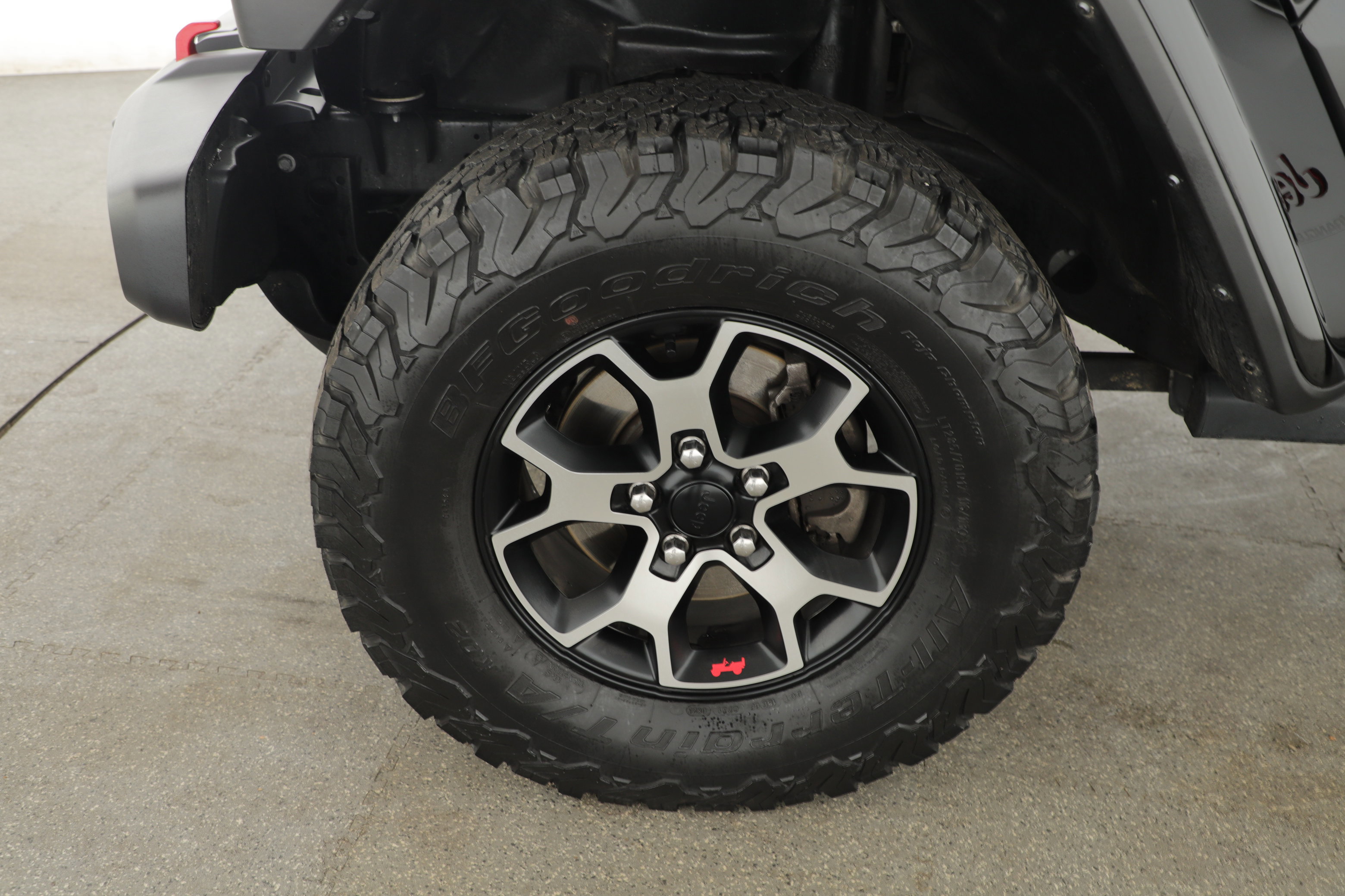 Used 2023 Jeep Wrangler Unlimited Rubicon w/ Cold Weather Group image 5