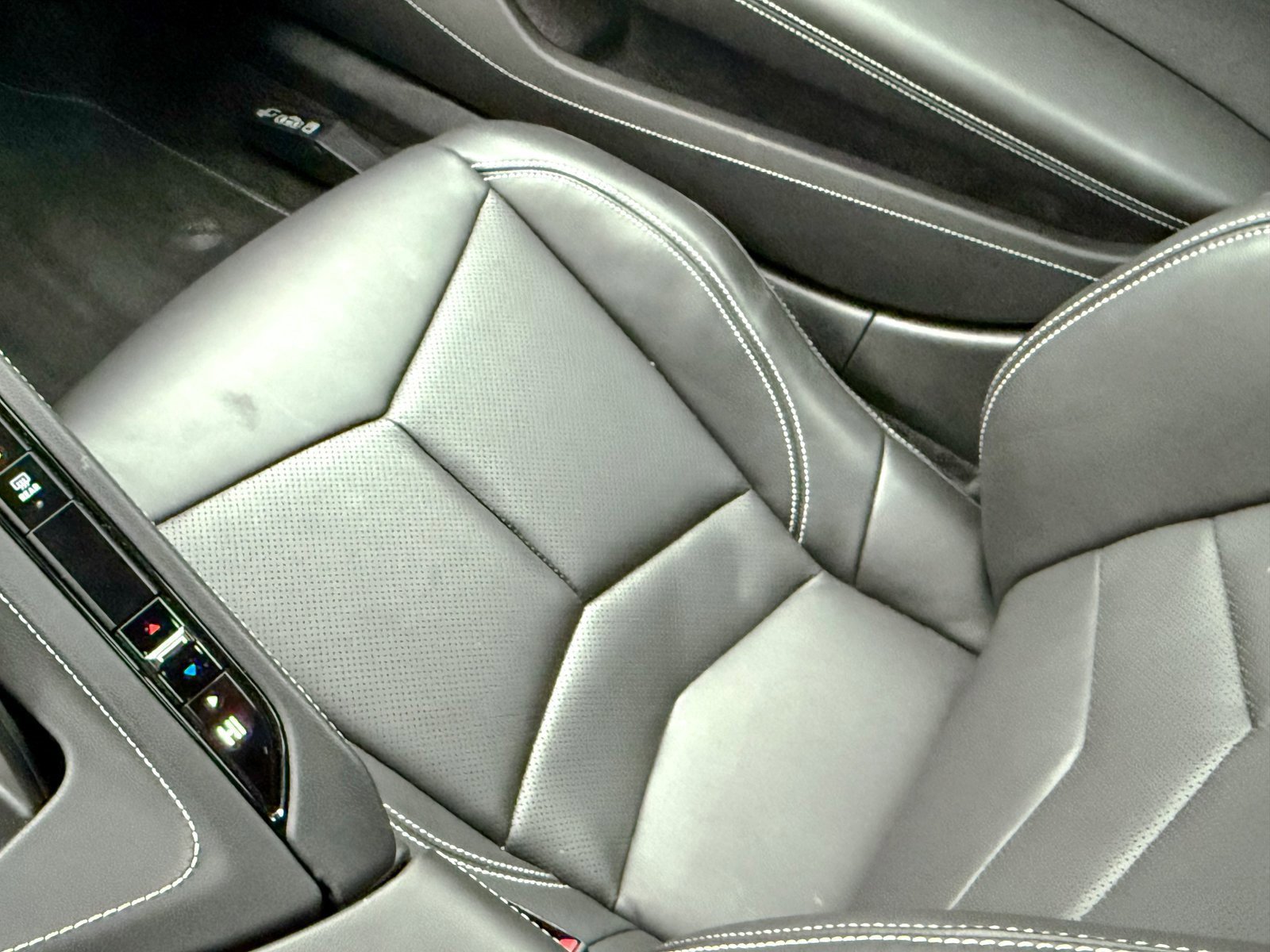 Used 2023 Chevrolet Corvette Stingray Coupe w/ 1LT image 34