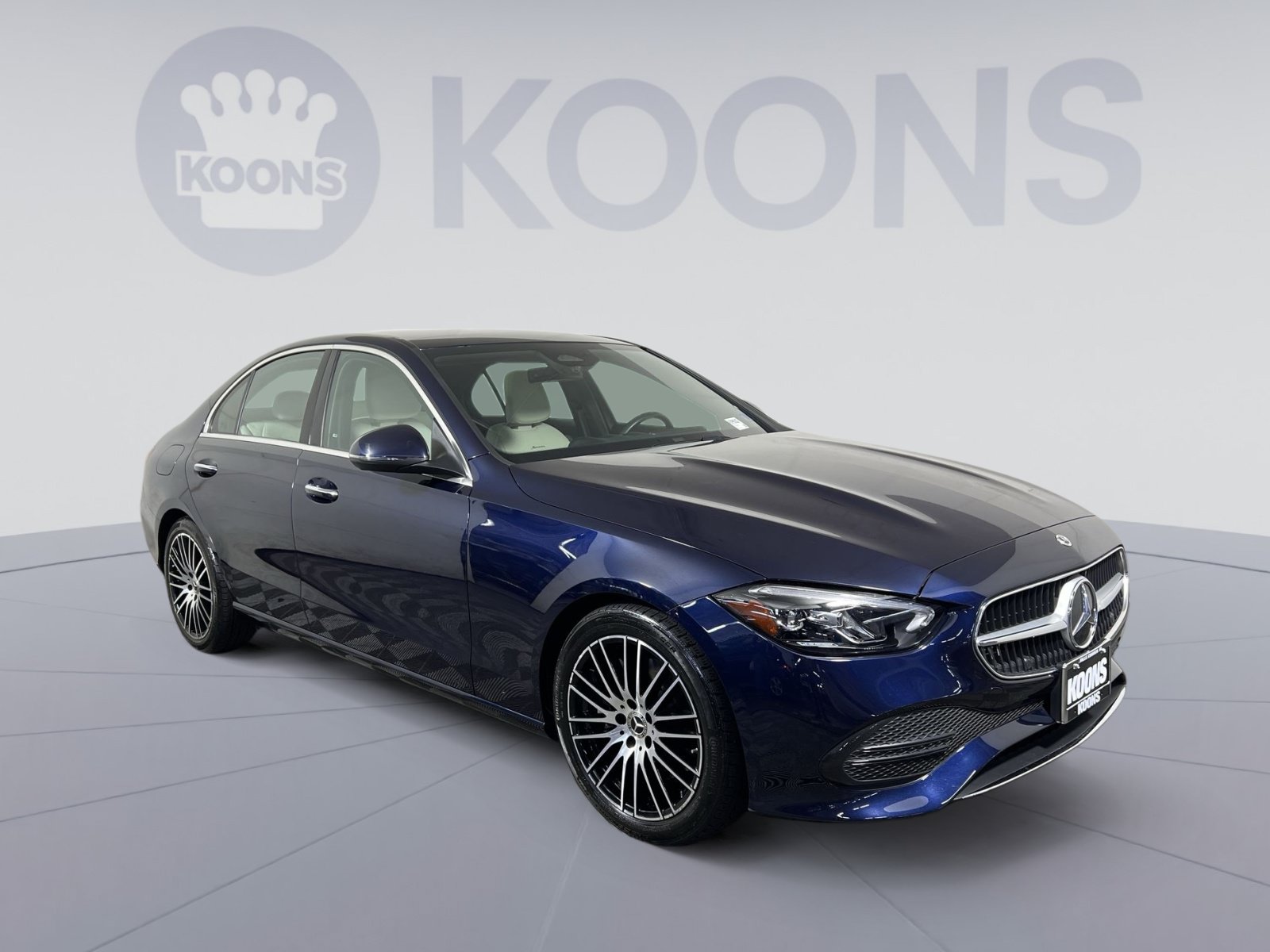 Used 2023 Mercedes-Benz C 300 4MATIC Sedan image 2