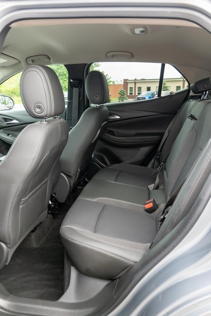 Used 2023 Buick Encore GX Select w/ Sport Touring Package FWD image 11