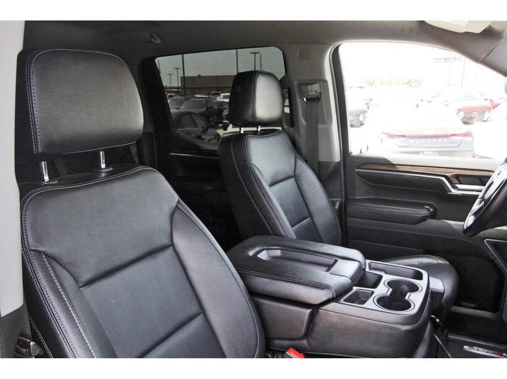 Used 2023 Chevrolet Silverado 1500 LT w/ Z71 Off-Road Package AWD/4WD image 26