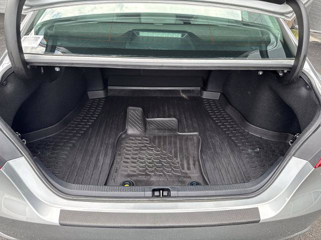 Used 2022 Toyota Camry SE w/ Cold Weather Package FWD image 25