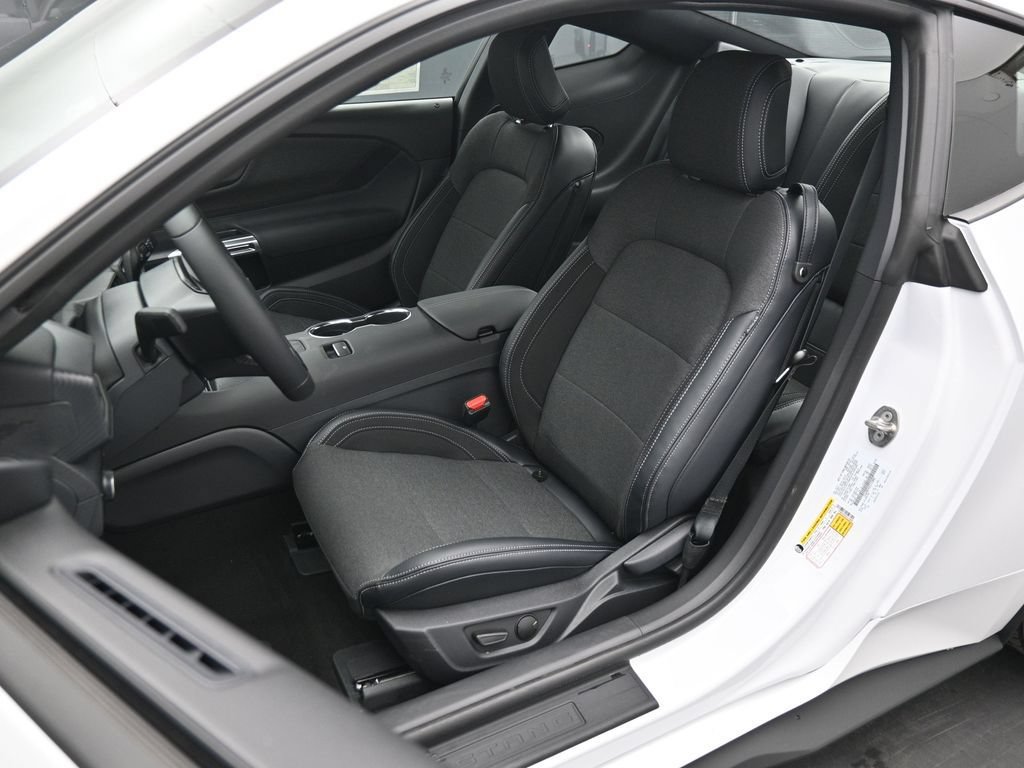 Certified 2025 Ford Mustang Coupe RWD image 9