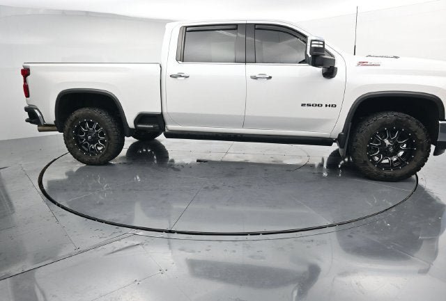 Used 2022 Chevrolet Silverado 2500 LTZ w/ LTZ Plus Package AWD/4WD image 12