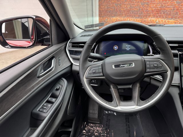 Used 2022 Jeep Grand Cherokee Limited 4xe image 14