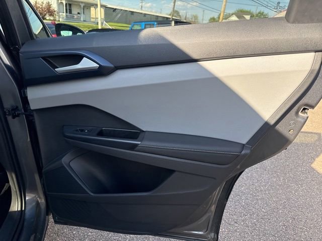 Used 2024 Volkswagen Taos SE AWD/4WD image 35