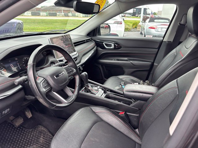 Used 2022 Jeep Compass Trailhawk w/ Trailhawk Convenience Group AWD/4WD image 17
