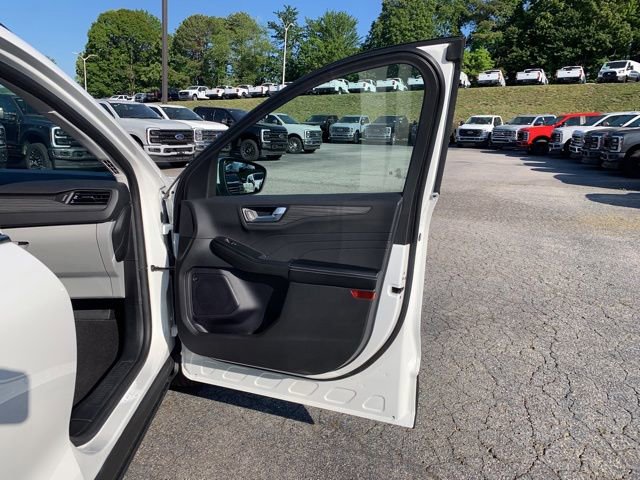 Certified 2024 Ford Escape SE w/ PHEV Premium Package FWD image 15