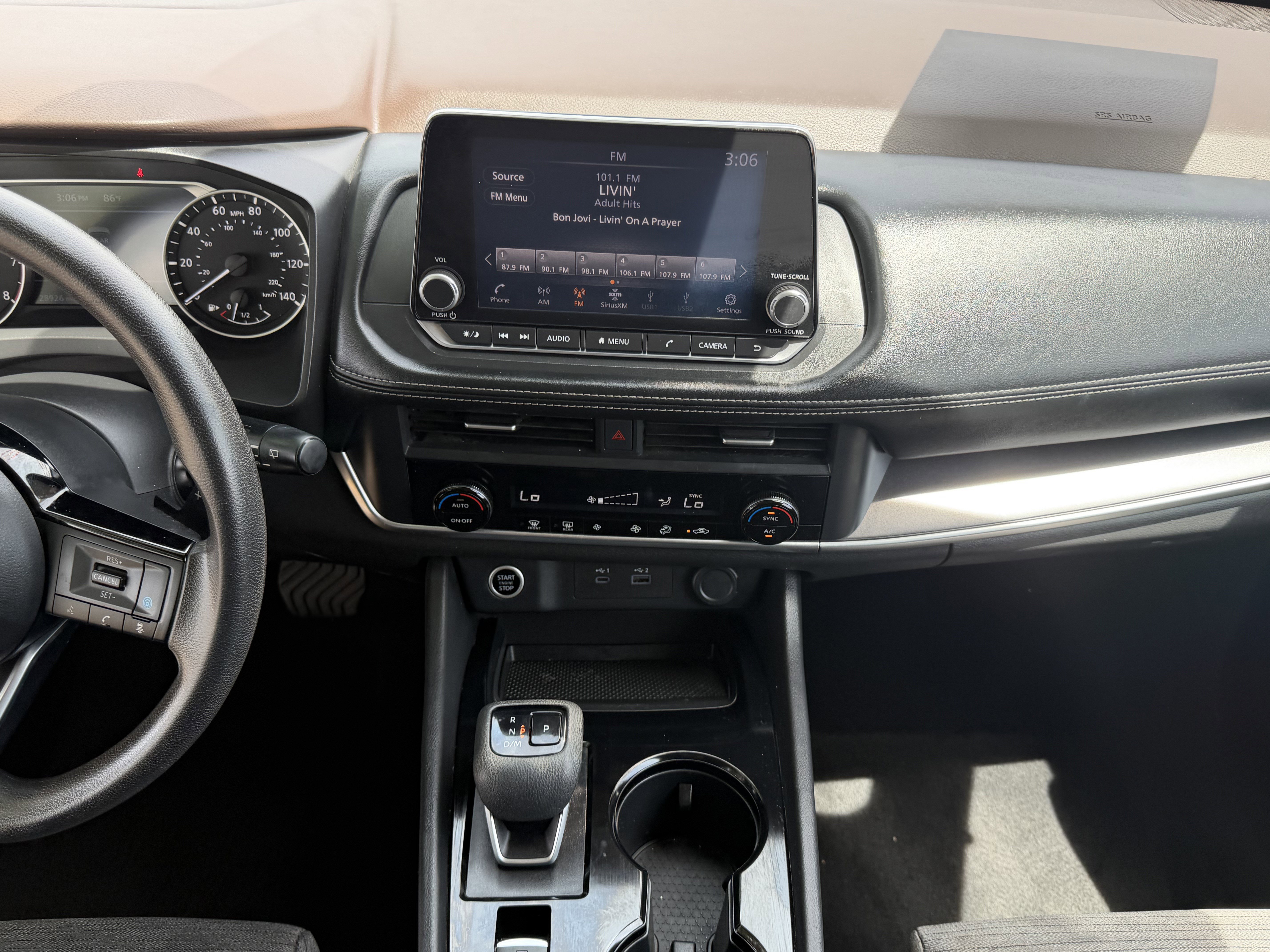 Used 2023 Nissan Rogue SV FWD image 17