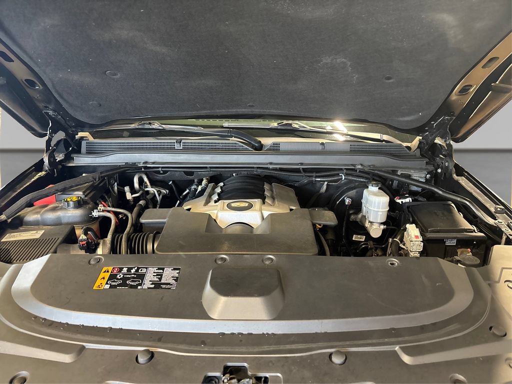 Used 2019 Cadillac Escalade Luxury w/ Escalade Sport Edition AWD/4WD image 15