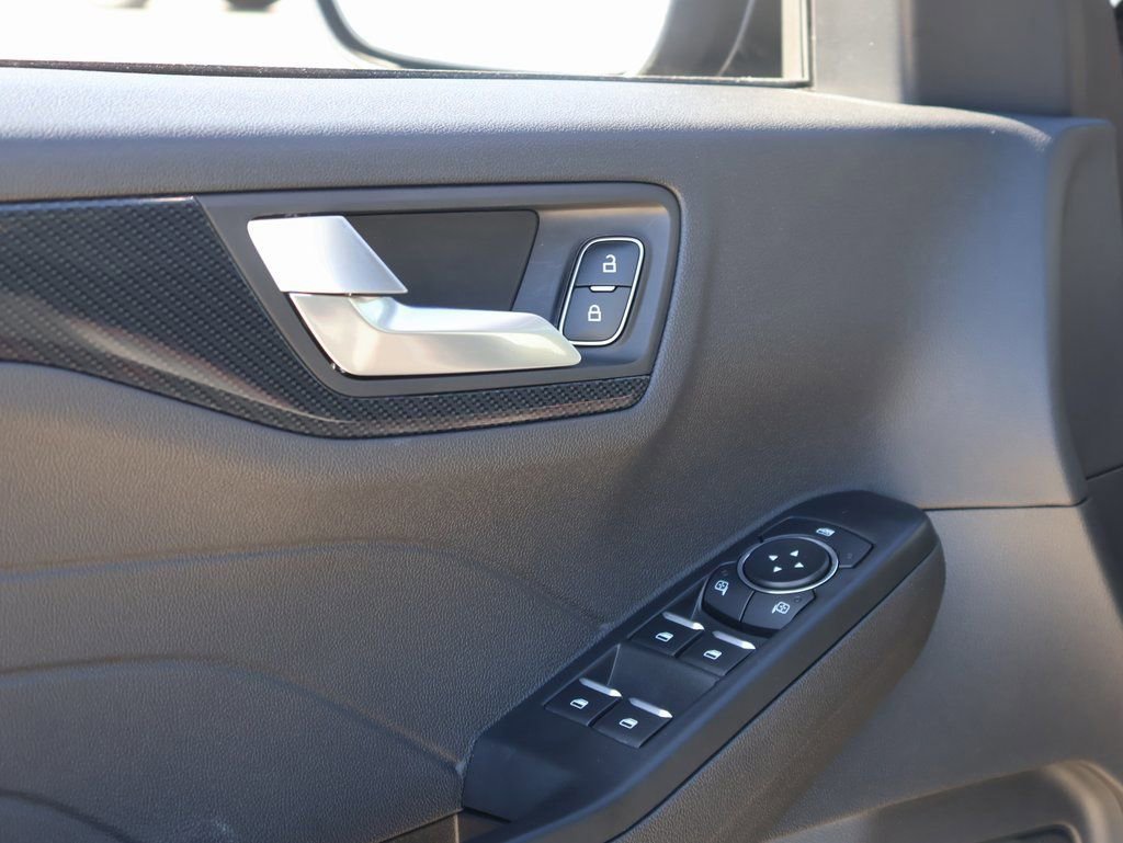 Certified 2025 Ford Escape ST-Line AWD/4WD image 22