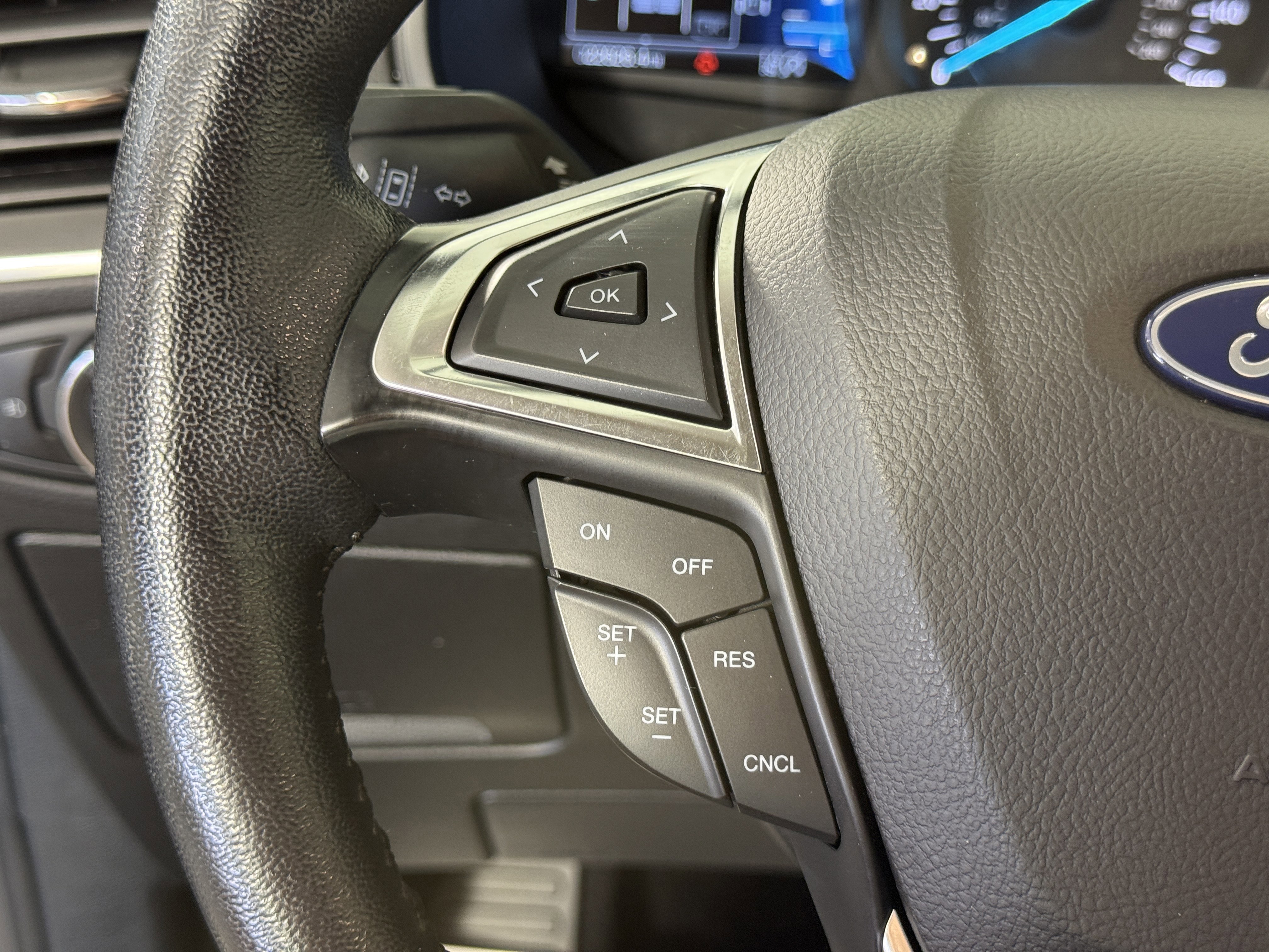 Certified 2023 Ford Edge Titanium w/ Cargo Accessory Package image 23