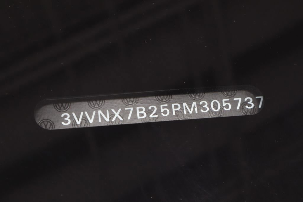 Used 2023 Volkswagen Taos SE w/ Panoramic Sunroof Package AWD/4WD image 37