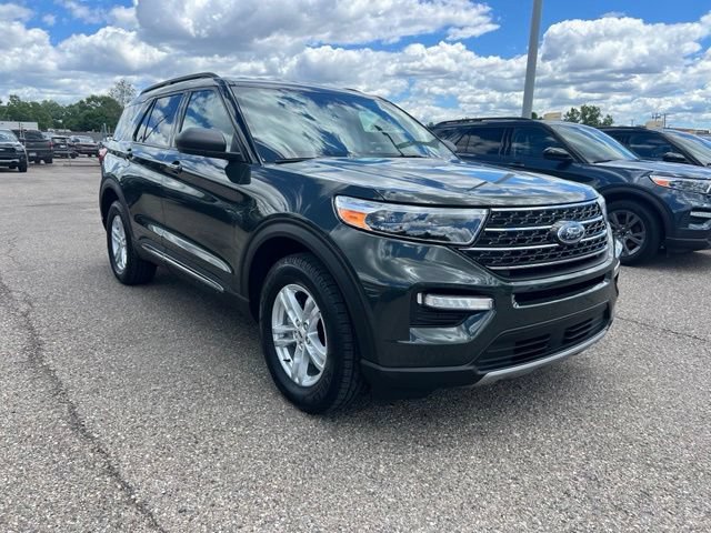 Certified 2023 Ford Explorer XLT w/ Equipment Group 202A AWD/4WD image 3