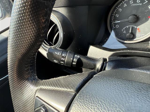 Used 2018 Toyota Tacoma TRD Sport AWD/4WD image 19