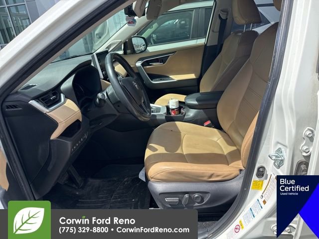 Used 2019 Toyota RAV4 Limited w/ Advanced Technology Package image 19