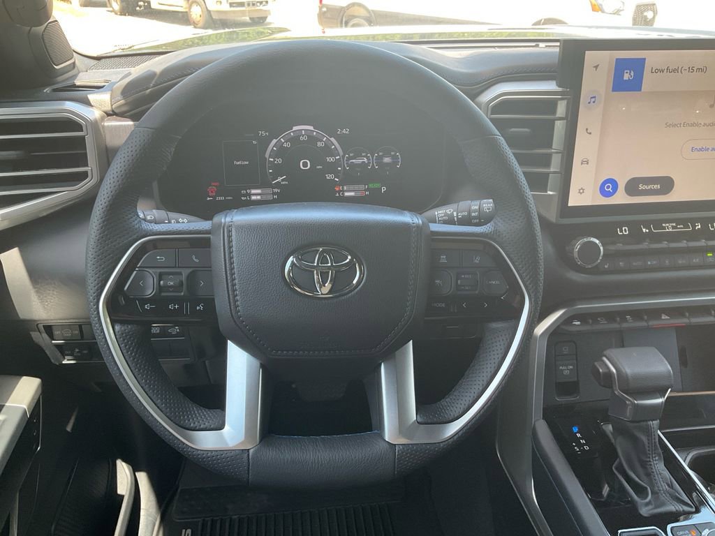 Used 2025 Toyota Sequoia Platinum AWD/4WD image 21