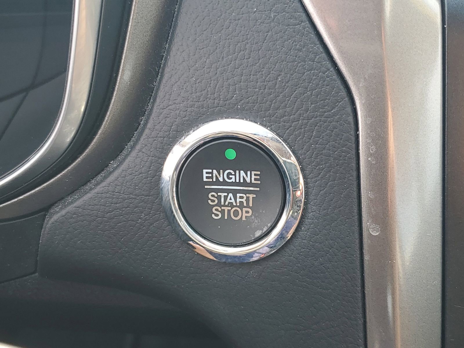 Certified 2020 Ford Fusion SE FWD image 28