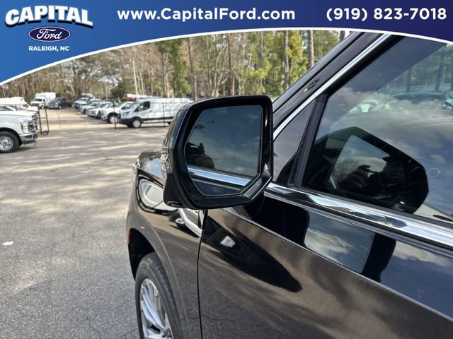 Used 2021 GMC Yukon XL Denali w/ Denali Premium Package image 12