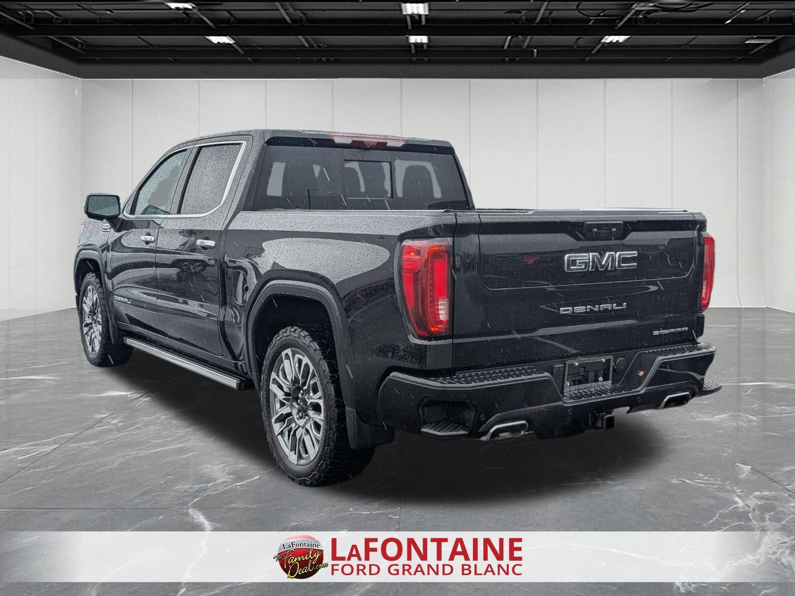Used 2024 GMC Sierra 1500 Denali Ultimate AWD/4WD image 3